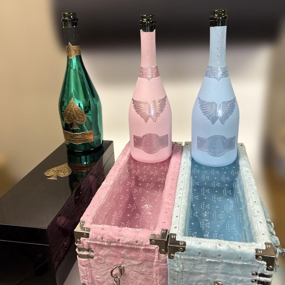 エンジェル　ピンク　ブルー　アルマンド　シャンパン　空箱　空瓶　3本セット