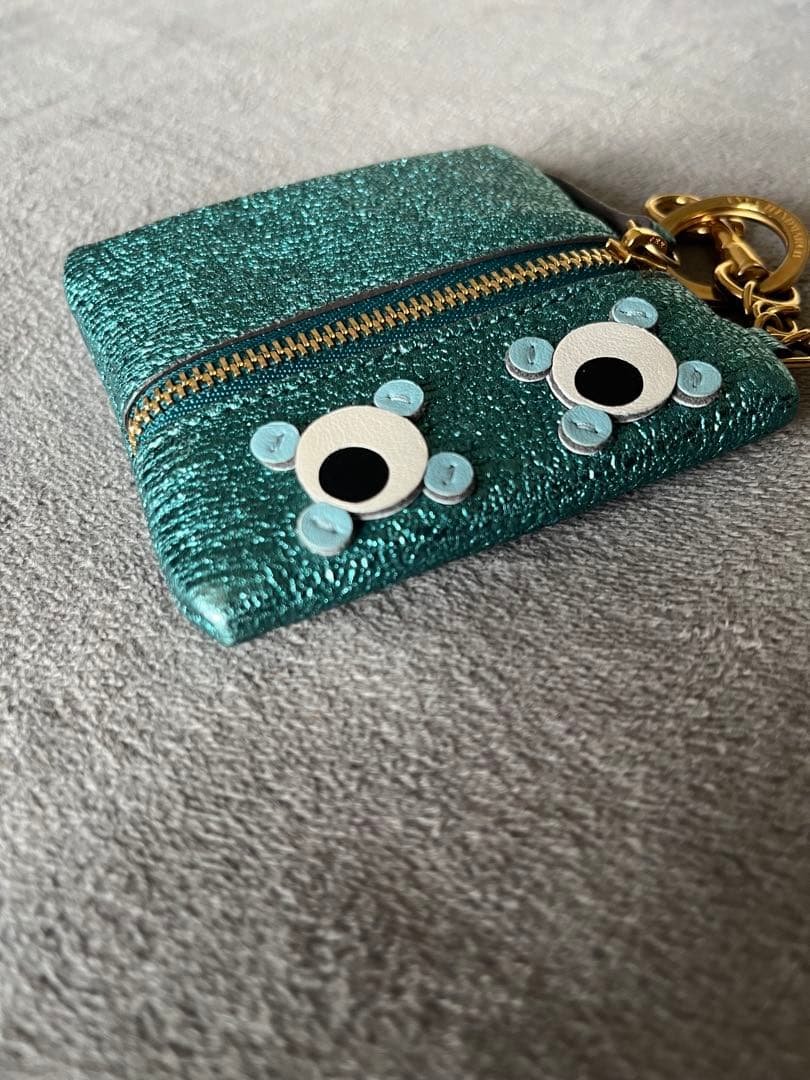 ANYA HINDMARCH アイズ ケース チャーム