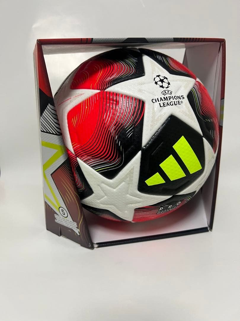 激安　アディダス　サッカーボール　５号球　正規品　チャンピオンズリーグ
