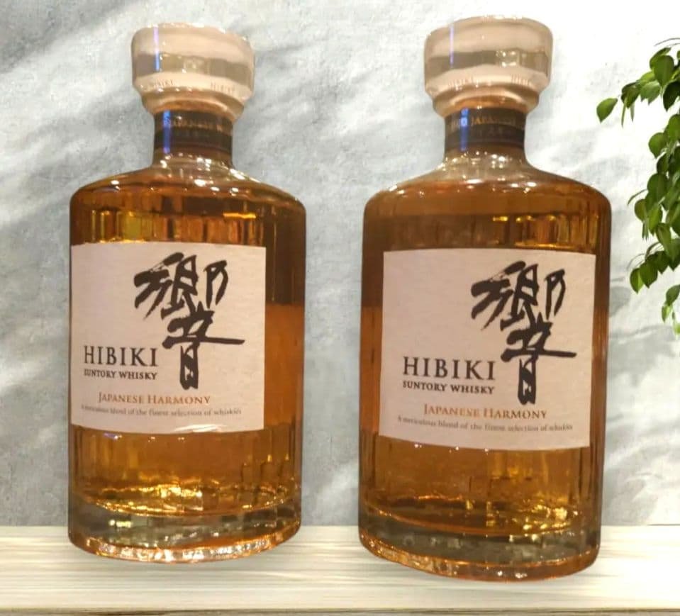 響ホログラムつき 未開封700ml２本