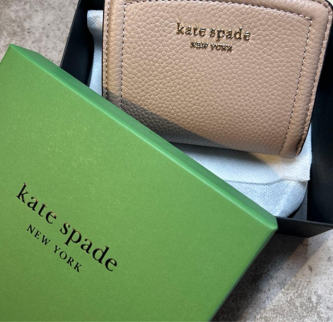 再値下げ‼️kate spade 二つ折り財布 ケイトスペードニューヨーク