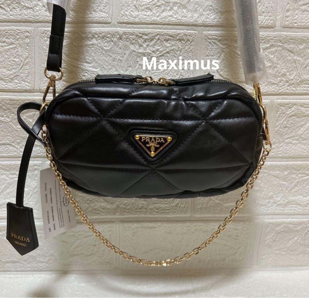 PRADA ノベルティブラック キルティング ショルダーバッグ