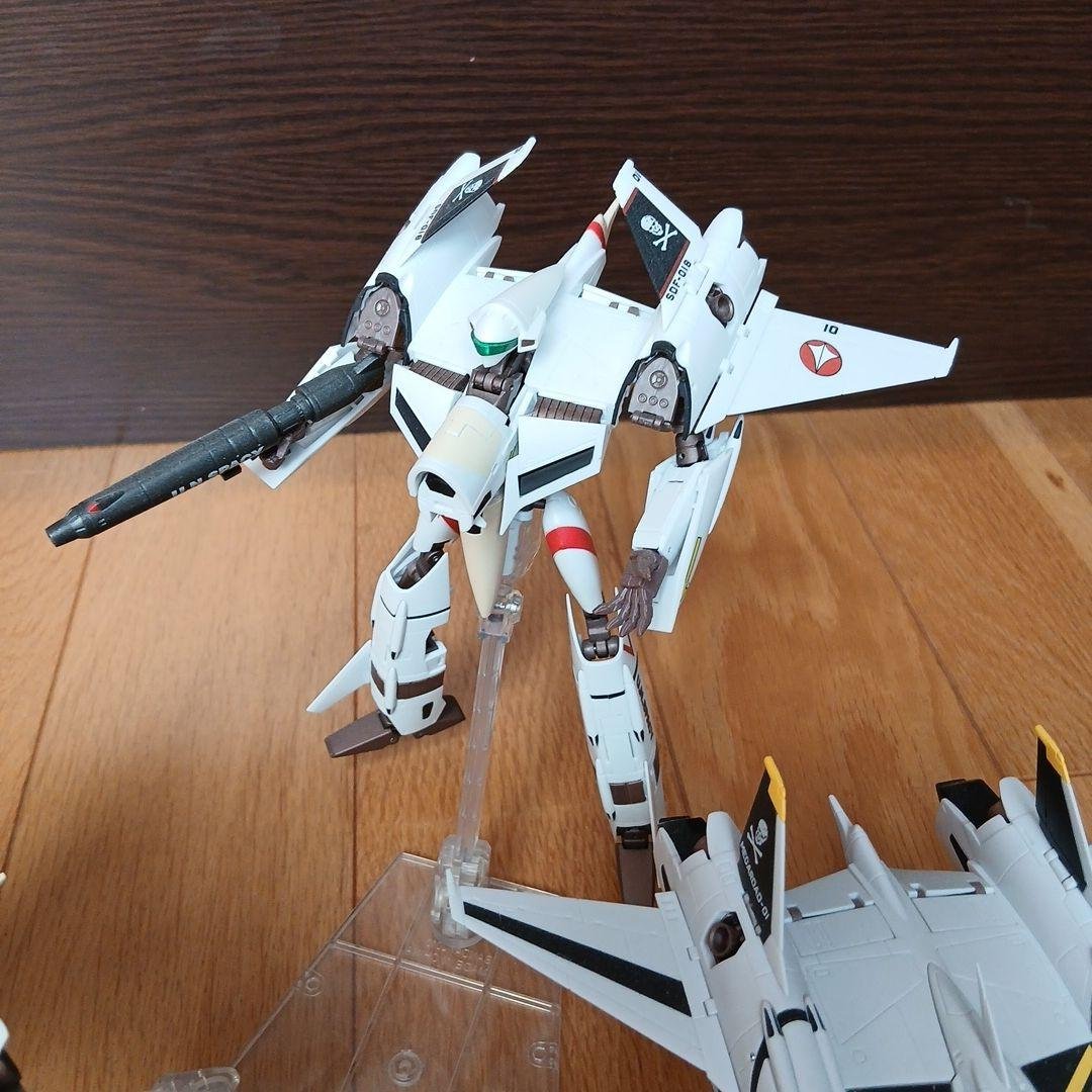 VF-1 Valkyrie フィギュア