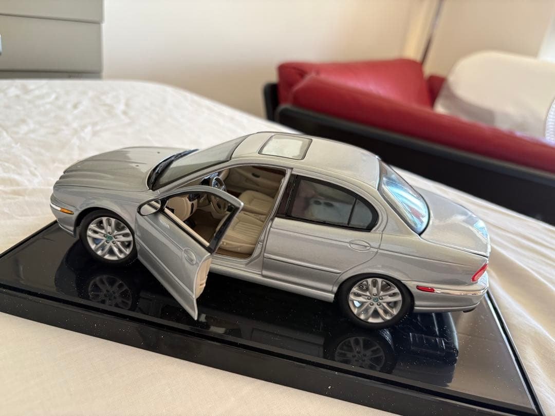 【希少】Maisto製 1/18 ジャガー X-TYPE 3.0 ミニカー