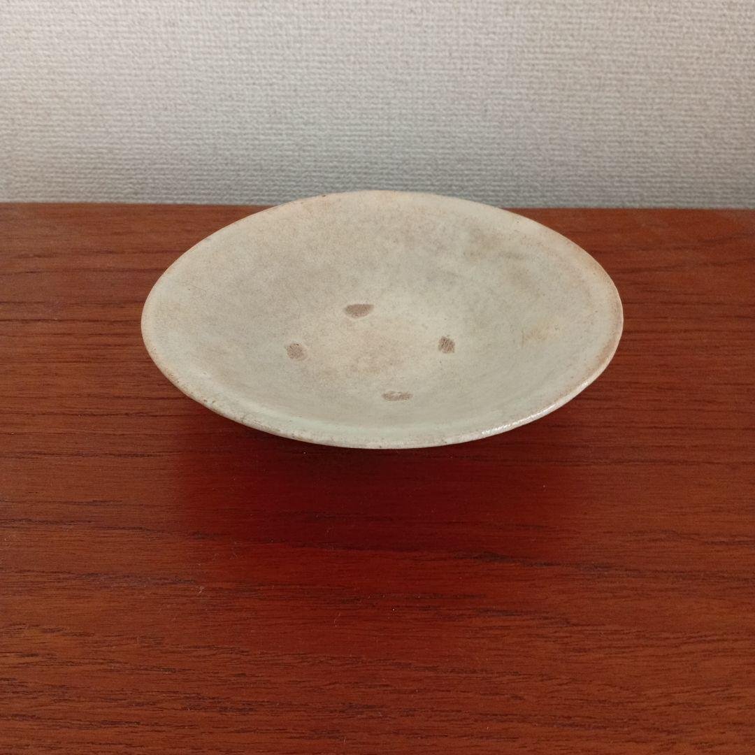 李朝　粉引　柔手　金海　平茶碗　（古唐津、李朝、高麗）