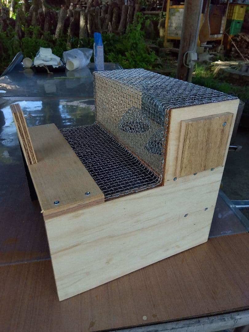 スズメバチ捕獲器 スズメバチ生捕器 2個売りです