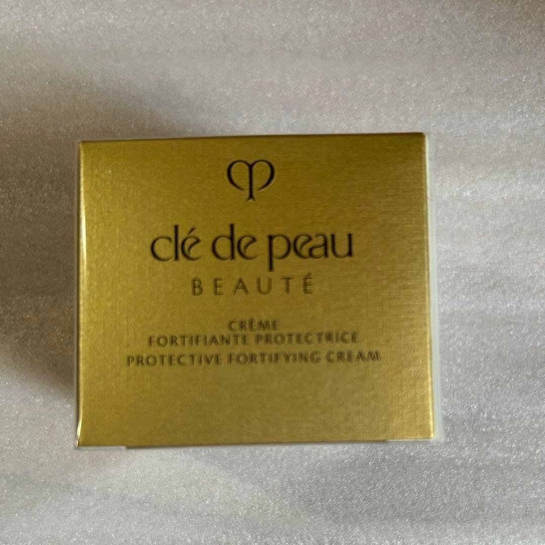 正規品　未使用クレ・ド・ポー ボーテ クレームプロテクトゥリスｎレフィル