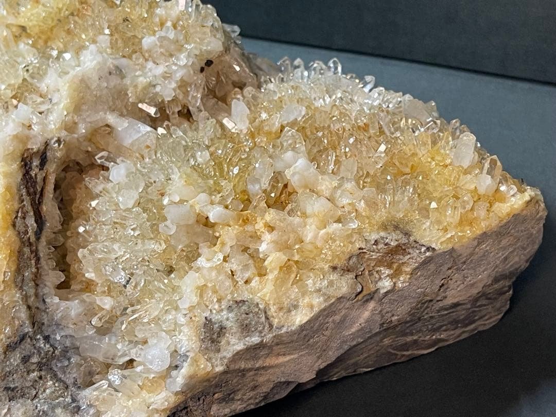 天然水晶クラスター　2.3キロ花咲き水晶クラスター