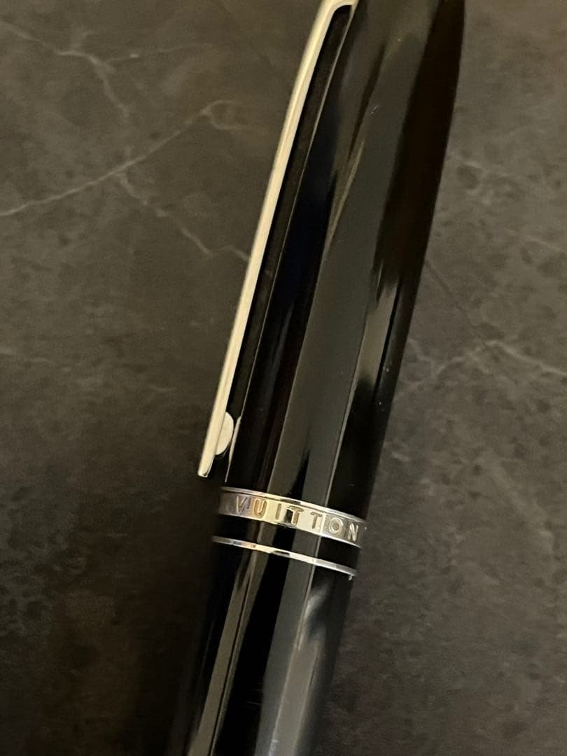 LOUIS VUITTON ルイヴィトン　ボールペン　ブラック